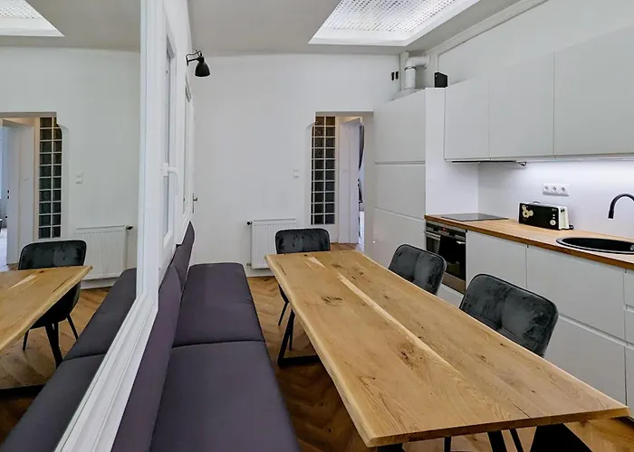 Apartament Pedestrian Apartment, The Location Budapesta